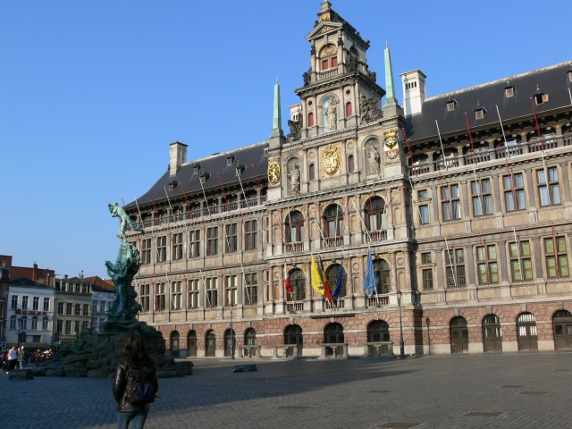 The Grote Markt and city hall (Stadhuis)