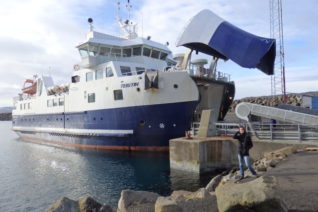 Ferry to Sandoy
